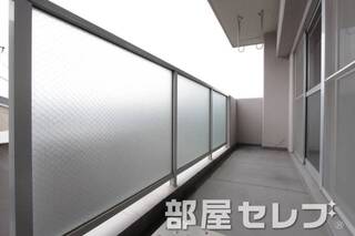広々としたバルコニー。