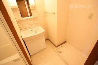 洗面台と室内洗濯機置場