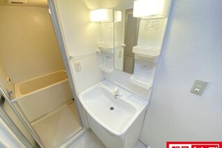 温水洗浄便座付きのトイレです