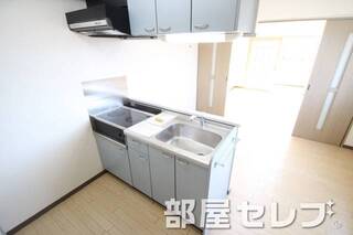 2口コンロ付カウンターキッチン。