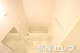 バスルームでごゆっくり。