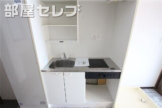 電気コンロのシステムキッチンです。