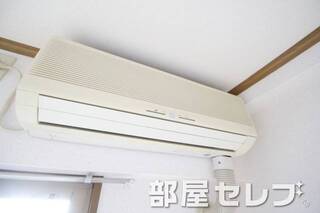 冷暖房エアコン。