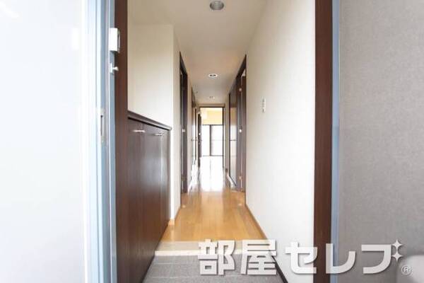 玄関口。