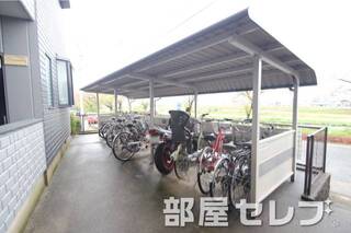 自転車置き場。