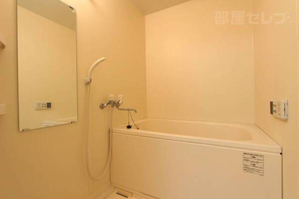 103号室