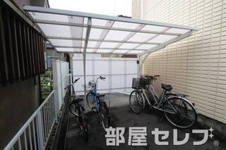 駐輪場。