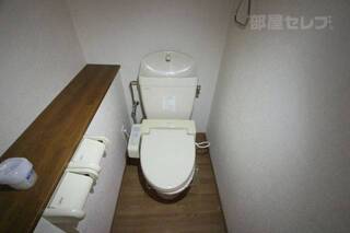 ウォシュレット付きのお手洗いです