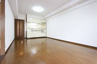 写真は別の部屋です