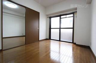 写真は別の部屋です