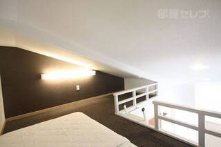天井高いお部屋ですよ。