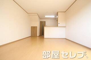 広いリビングで過ごしませんか。