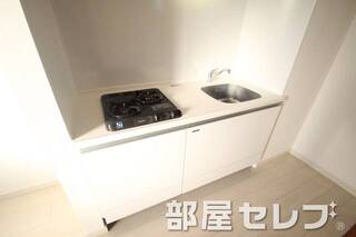 二口コンロで料理も楽しいですね。他号室の写真です。