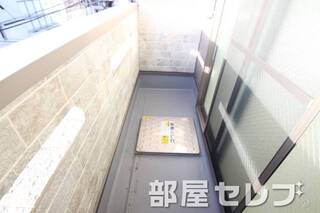 日当り良好なバルコニーですね。他号室の写真です。