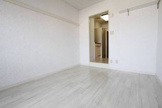 清潔感あるお部屋です。
