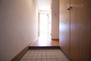写真は別のお部屋のものです。