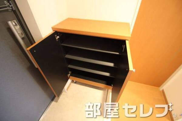 下駄箱ってあると嬉しいですよね。