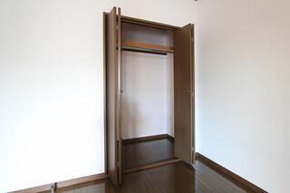 各居室にクローゼットがあります。