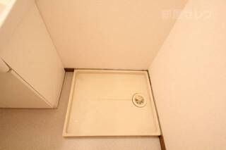 屋内洗濯機置場です