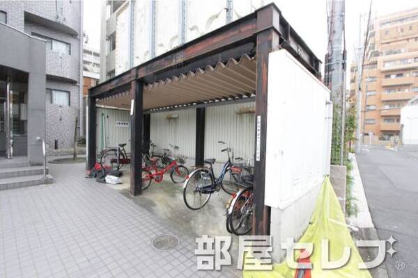 自転車置場。