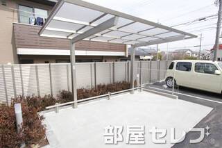 屋根付き自転車置き場です。