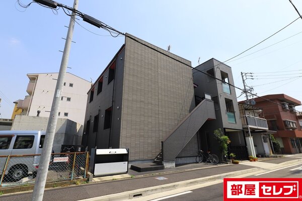 おしゃれな内装の設備充実物件です