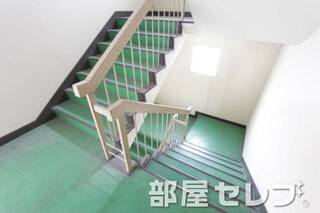 共用階段。