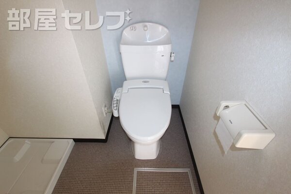 温水洗浄便座がついてるお手洗い。