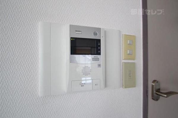 モニター付きのインターフォンです。