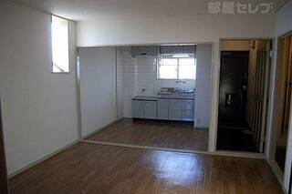 6帖のお部屋と繋がってます。
