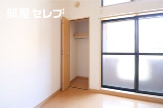 おしゃれなシューズボックス付きです