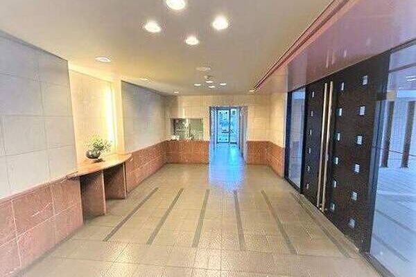 エントランスホール