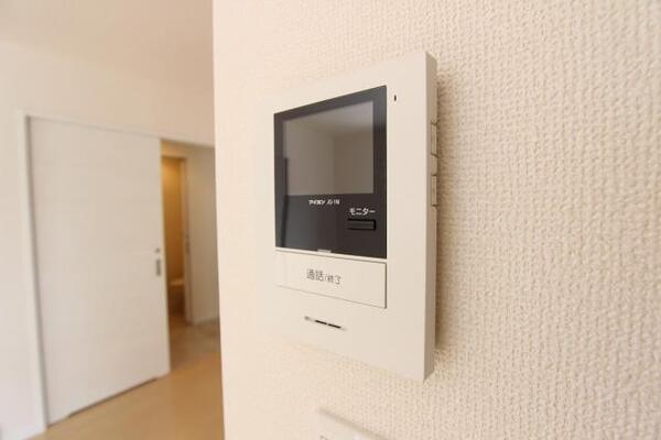 安心のモニターホンです。
