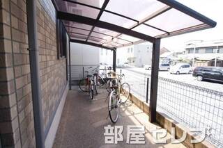 駐輪場。