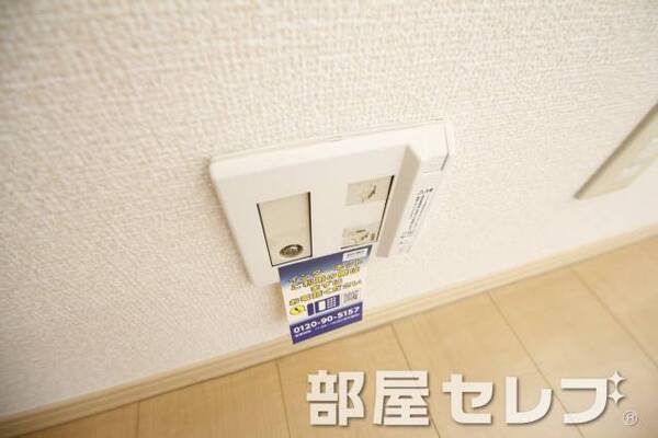 電話回線。