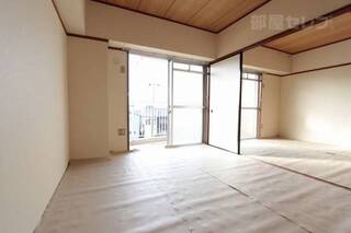 六帖の和室が二間続きです。