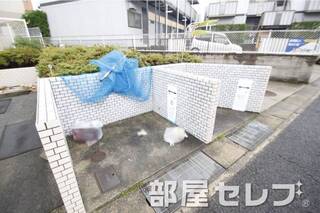 ゴミ置き場。
