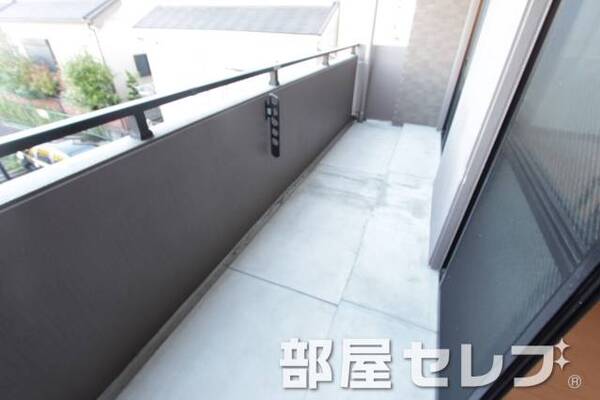 広いバルコニー。