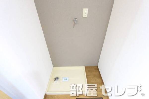 室内洗濯置場。