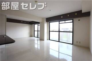 寝室子供部屋にどうぞ。