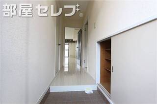 玄関からの写真です。