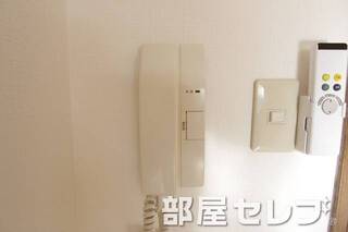 インターホン。