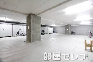 屋内トランクルーム。