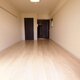 白い内装のお部屋