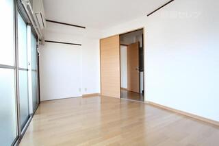 明るいお部屋です。
