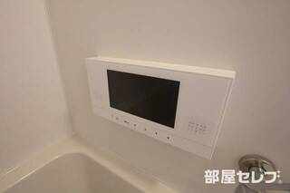 浴室で給湯調整ができます
