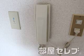 インターホン付きです。