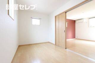 ※階によりアクセントクロスが異なります。（302号室写真）