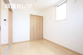 ※階によりアクセントクロスが異なります。（302号室写真）