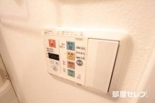 浴室乾燥機付きです
